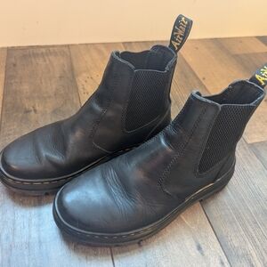 Dr. Martens Embury Chelsea Boot, size 7 (fits like size 8)
